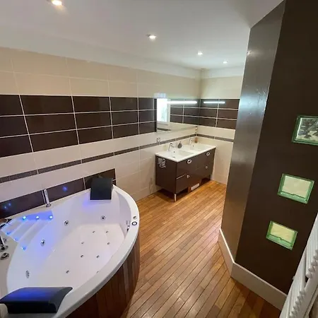 Maison Avec Piscine Billard *
